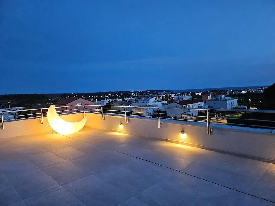 Chandra Villa, New - 10M Heated Pool Novigrad