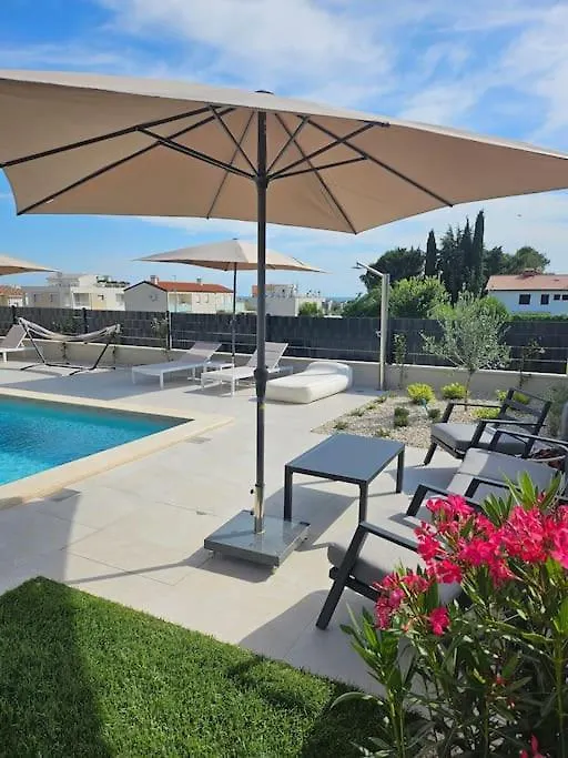 Chandra Villa, New - 10M Heated Pool Novigrad  Villa Novigrad (Istria)