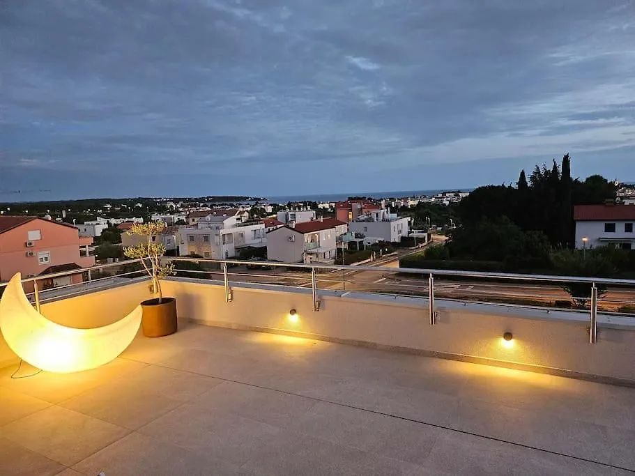 Chandra Villa, New - 10M Heated Pool Novigrad  Novigrad (Istria)