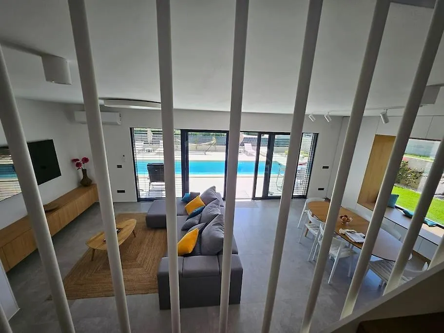 Villa Chandra Villa, New - 10M Heated Pool Novigrad