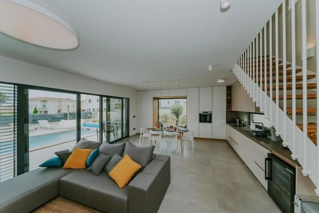 Chandra Villa, New - 10M Heated Pool Novigrad  Villa