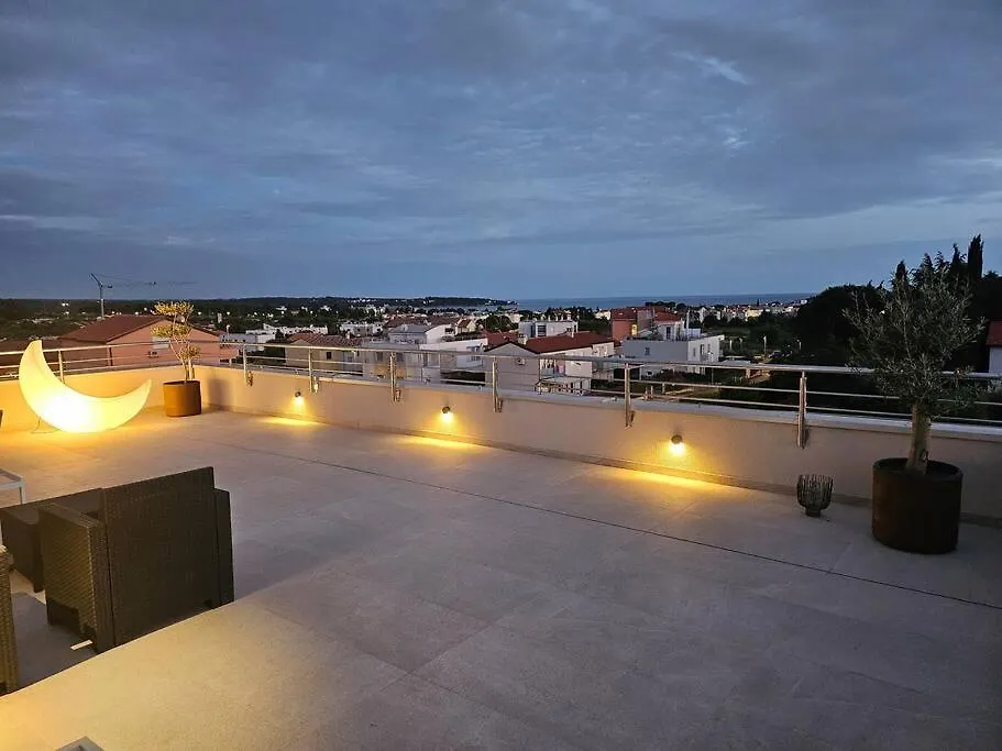 Chandra Villa, New - 10M Heated Pool Novigrad  0*, Novigrad (Istria)