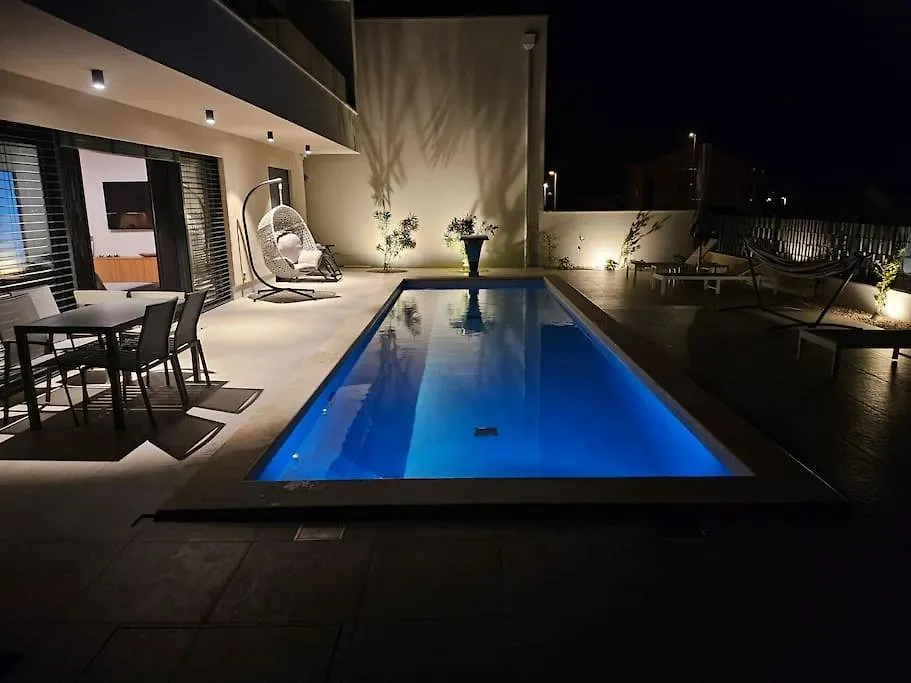 Vila Chandra Villa, New - 10M Heated Pool Novigrad Istria Chorvatsko