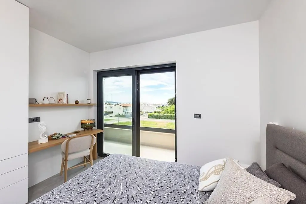 Chandra Villa, New - 10M Heated Pool Novigrad Istria Vila