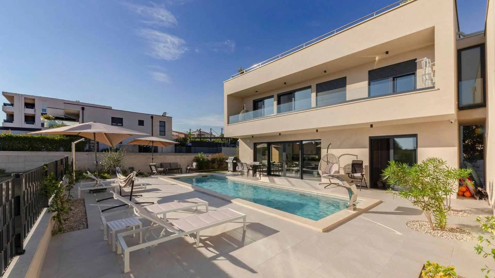 Chandra Villa, New - 10M Heated Pool Novigrad Istria Vila